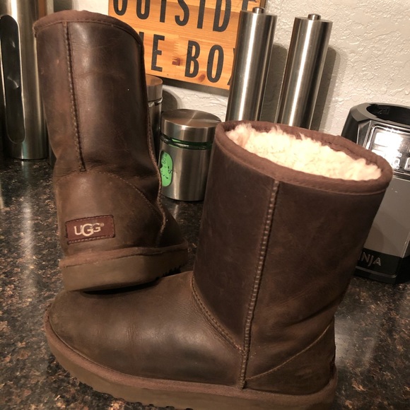 UGG Shoes - Uggs classic short leather boots 7